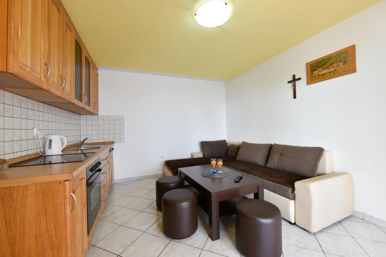 Apartments Krepo Vir Bagian luar foto