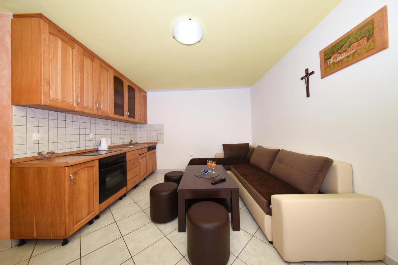 Apartments Krepo Vir Bagian luar foto