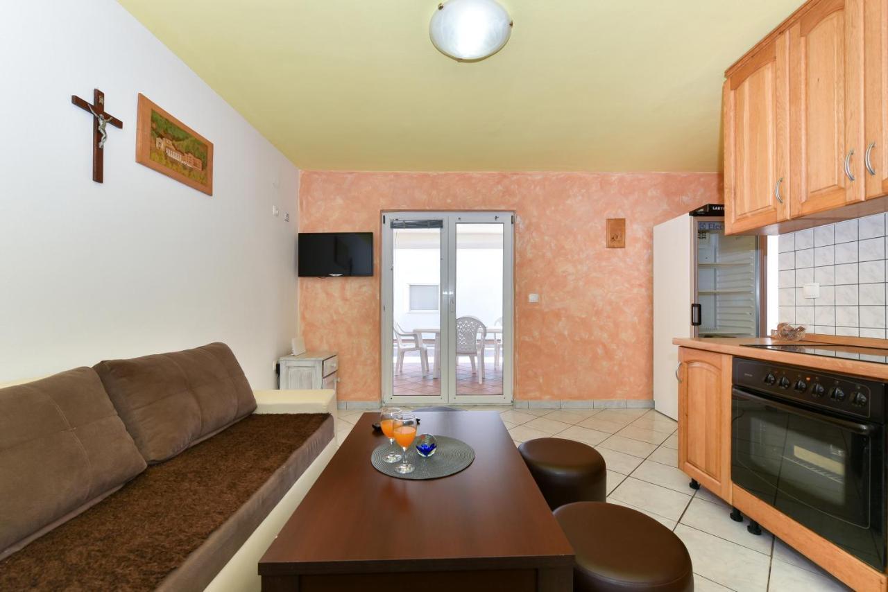 Apartments Krepo Vir Bagian luar foto